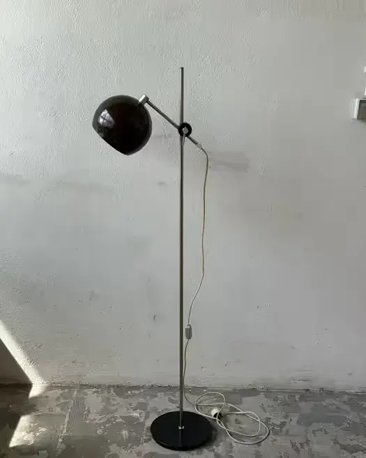 Lampa stojąca duńska idealna vintage brązowa — praca twórcy p_spacedesign na Freshwall Marketplace