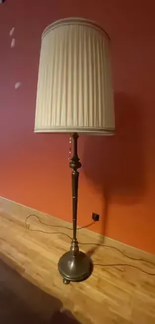 Lampa stojąca unikat. — praca twórcy Gosia na Freshwall Marketplace