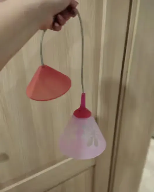 Lampa wisząca dziewczynki — praca twórcy Joanna na Freshwall Marketplace