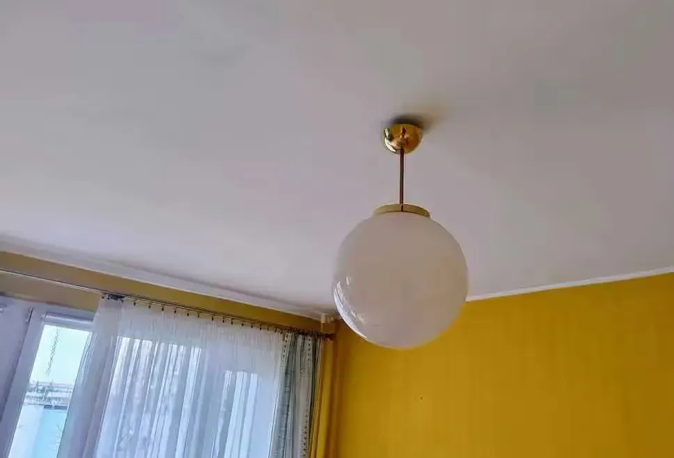 Lampa wisząca kula biała — praca twórcy Jolanta na Freshwall Marketplace