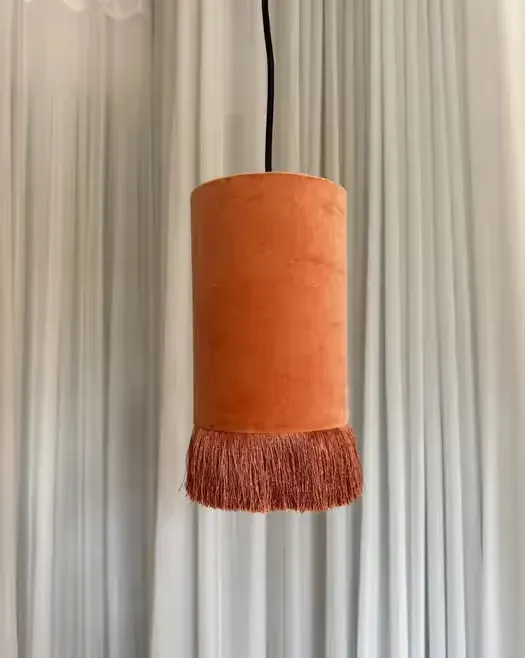 Lampa wisząca Velvet od Madam Stoltz
Lampa nowa, z metką — praca twórcy FFF na Freshwall Marketplace