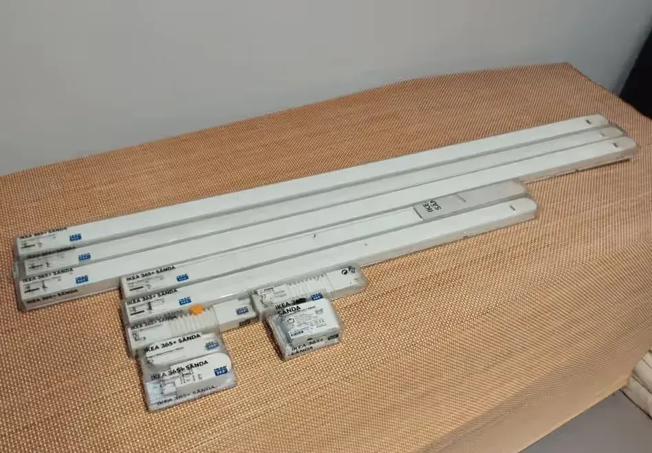 Listwy oświetleniowe Ikea Sanda szyny lampa system mocowania — praca twórcy Fp na Freshwall Marketplace