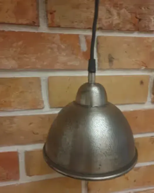Nowa srebrna lampa wisząca — praca twórcy Anna na Freshwall Marketplace