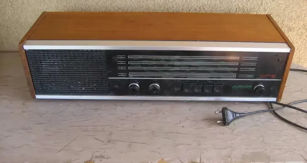 radio unitra  diora junior dmp-13601 — praca twórcy danuta na Freshwall Marketplace
