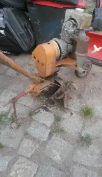 antyki wyprzedaż kolekcji glebogryzarka — ujęcie 4