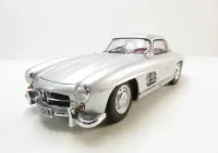 1:18 Mercedes 300 SL Gullwing (W198) 1954 Minichamps — ujęcie 4