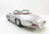 1:18 Mercedes 300 SL Gullwing (W198) 1954 Minichamps — ujęcie 5