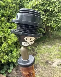 2 designerskie lampy  pelny mosiadz 5,5kg plus abazury z rattanu — ujęcie 3