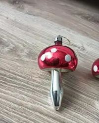 2x vintage bombki PRL muchomory grzybki szklane — ujęcie 3