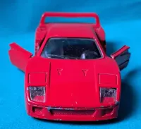Autko, resorak Maisto - Ferrari F 40 z 1990 — ujęcie 4