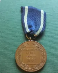 Brązowy medal "Zasłużonym na Polu Chwały" — ujęcie 4