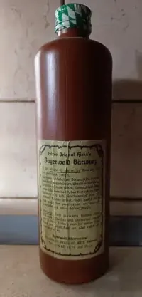 Butelka kamionkowa Bawarska zabytkowa — ujęcie 4