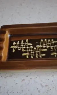 Ceramiczna popielniczka. — ujęcie 3