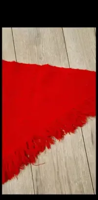 Chusty  wełniane z czasów prl — ujęcie 2