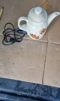Czajnik elektryczny porcelanowy PRL okazja — ujęcie 2