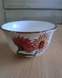 Dawna porcelanowa  miseczka. — ujęcie 5