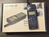 Dla kolekcjonerów stary telefon komórkowy smartfon Sony Ericsson a1018 — ujęcie 3