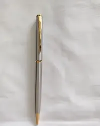 Długopis Parker Insignia s steel, złocone detale — ujęcie 2