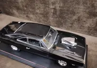Dodge Charger R/T z serii F&F (1), skala 1:8 mega model z DeAgostini — ujęcie 2