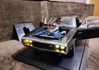 Dodge Charger R/T z serii F&F (1), skala 1:8 mega model z DeAgostini — ujęcie 4