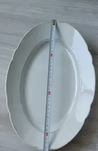 Duży biały półmisek ze złotym brzegiem  34x22cm PRL — ujęcie 2