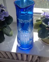 Dzbanek Bohemia Crystal kobalt 29 cm – ręcznie szlifowany — ujęcie 2