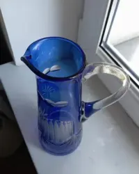 Dzbanek Bohemia Crystal kobalt 29 cm – ręcznie szlifowany — ujęcie 4