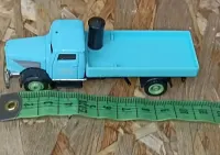 Dwa stare vintage modele ciężarówek 1:87 modele firm wiking i grell — ujęcie 3