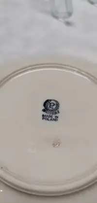 Dwa talerze głębokie Chodzież owoce — ujęcie 4