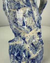 Figuralny dzbanek „Toby Jug” | ceramika w odcieniach kobaltu — ujęcie 4