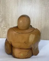Figurka drewniana Budda — ujęcie 3