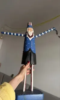 Figurka drewniana usa — ujęcie 2