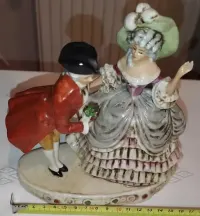 Figurka porcelana porcelit dama szlachcic  sygnowana Grafenthal — ujęcie 2