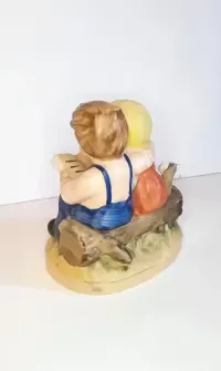 Figurka porcelanowa — ujęcie 4