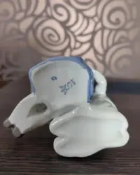 Figurka z porcelany Grafenthal dzieci z książką — ujęcie 5