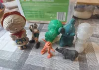 Figurki z okresu PRL. — ujęcie 2