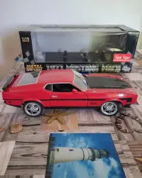 Ford mustang mach 1 sunstar 1:18 kolekcjonerski — ujęcie 5