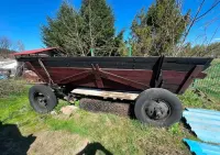 Fura konna wóz gospodarski z zaczepem pod traktor / ciągnik rolniczy — ujęcie 2