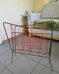 Gazetnik, stojak na gazety PRL, retro, vintage — ujęcie 5