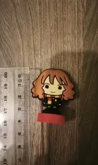 Hermiona kolekcjonerska figurka Harry Potter gumowa — ujęcie 5