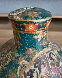 Japońska ceramika, dekoracja w stylu orientalnym satsuma — ujęcie 4