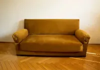Kanapa art déco, lata 30., po renowacji — demontaż do transportu — ujęcie 3