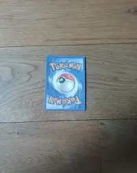 Karta pokemon LeafeonV z 2021.r — ujęcie 2