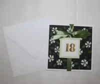 Kartka na 18 urodziny czarna stokrotki osiemnastkę DOWOLNA CYFRA — ujęcie 3