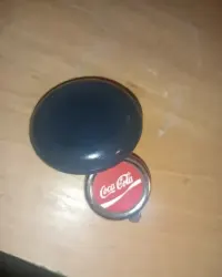 Kieszonkowa popielniczka Coca-Cola — ujęcie 3