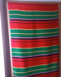 Kilim / narzuta / pasiaki, czerwone frędzle — ujęcie 2