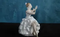 kolekcja figurek porcelanowych — ujęcie 4