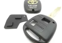 Kolekcja konfiguracja 2 przyciski kluczyk do Toyota logo — ujęcie 5