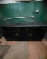 Komoda vintage z okuciami. — ujęcie 3