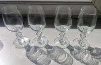 Komplet 4 szt. Kieliszki z Ozdobną Nóżką Kryształowy Efekt | Vintage Retro — ujęcie 2